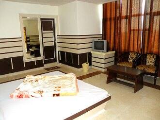 Hotel Maya Ji, Chintpurni 3